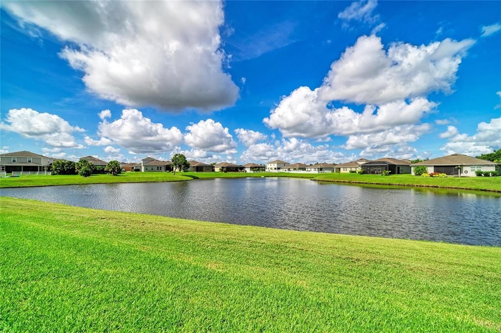 For Sale: $525,000 (4 beds, 3 baths, 2550 Square Feet)
