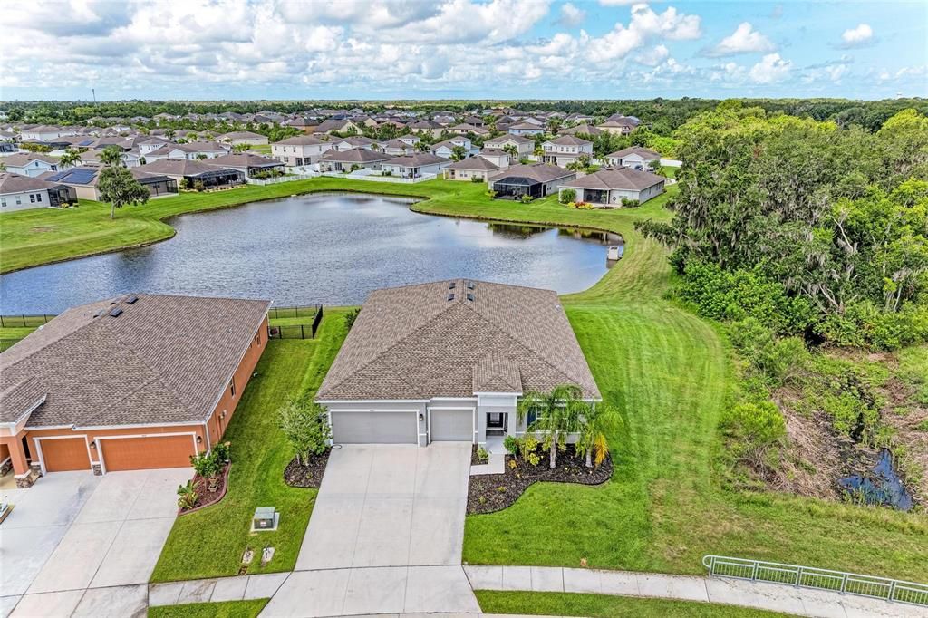 For Sale: $525,000 (4 beds, 3 baths, 2550 Square Feet)