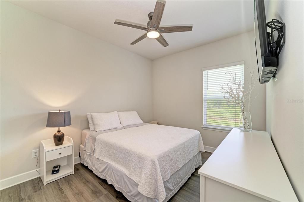 For Sale: $525,000 (4 beds, 3 baths, 2550 Square Feet)