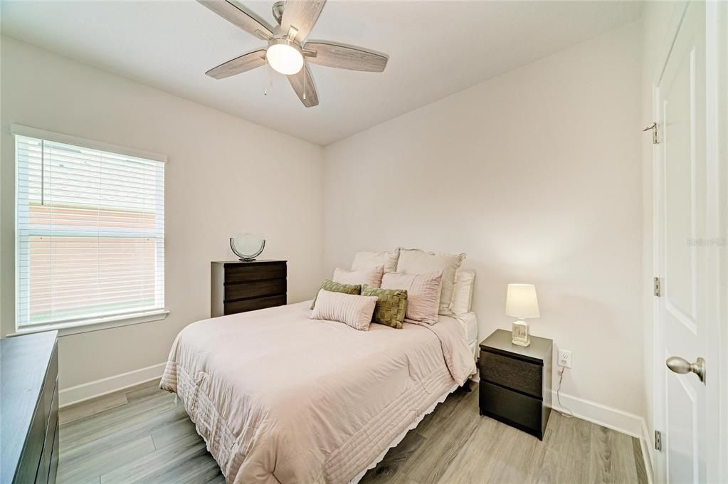 For Sale: $525,000 (4 beds, 3 baths, 2550 Square Feet)