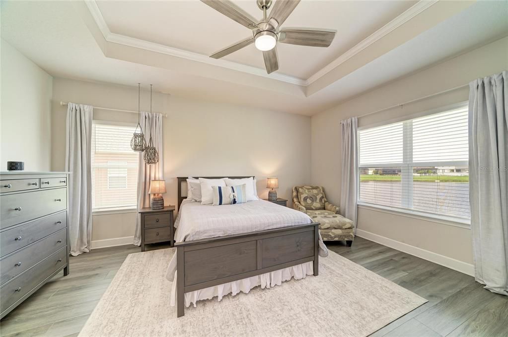 For Sale: $525,000 (4 beds, 3 baths, 2550 Square Feet)