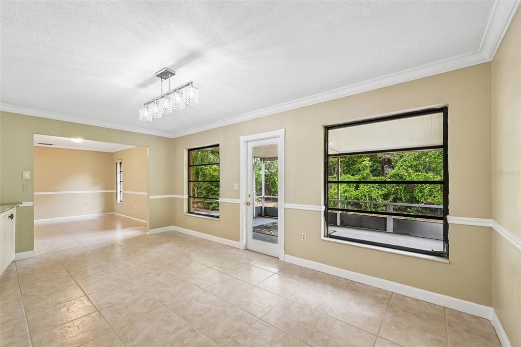 На продажу: $499,900 (3 спален, 2 ванн, 2155 Квадратных фут)