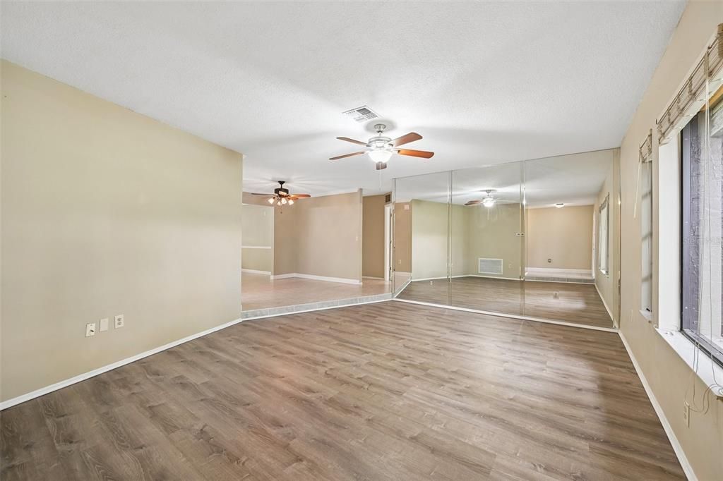 На продажу: $499,900 (3 спален, 2 ванн, 2155 Квадратных фут)