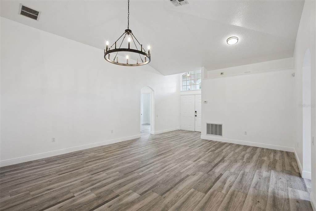 For Sale: $490,000 (3 beds, 2 baths, 1650 Square Feet)