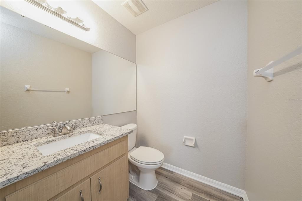 En Venta: $395,000 (4 camas, 2 baños, 2315 Pies cuadrados)