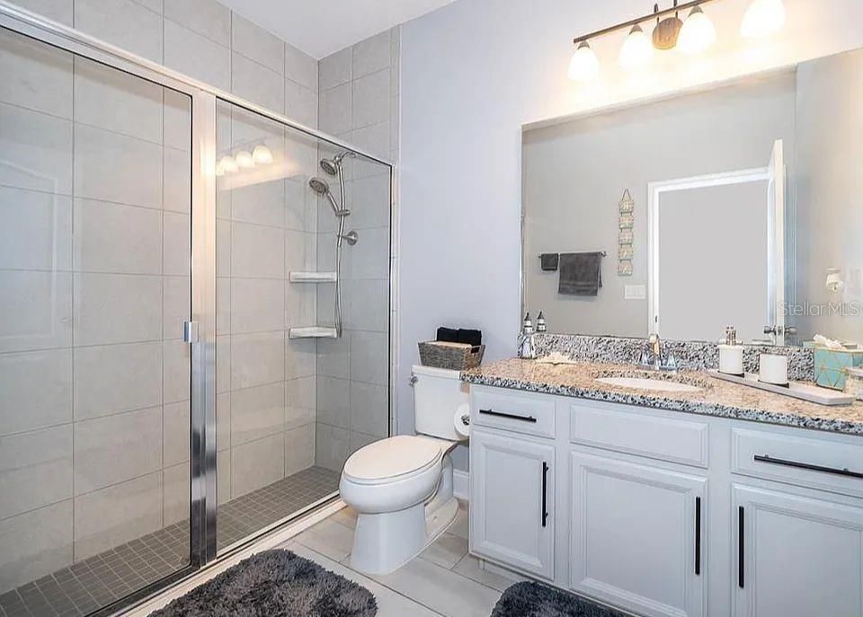 For Rent: $2,800 (4 beds, 2 baths, 2112 Square Feet)