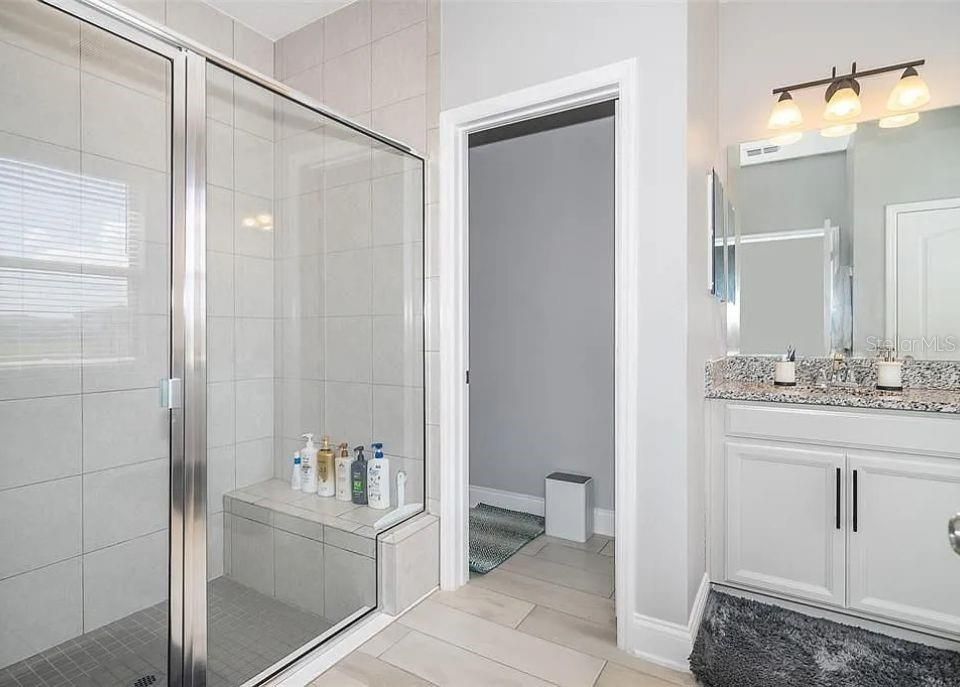 For Rent: $2,800 (4 beds, 2 baths, 2112 Square Feet)