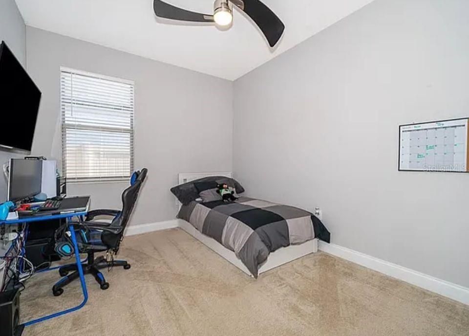 For Rent: $2,800 (4 beds, 2 baths, 2112 Square Feet)