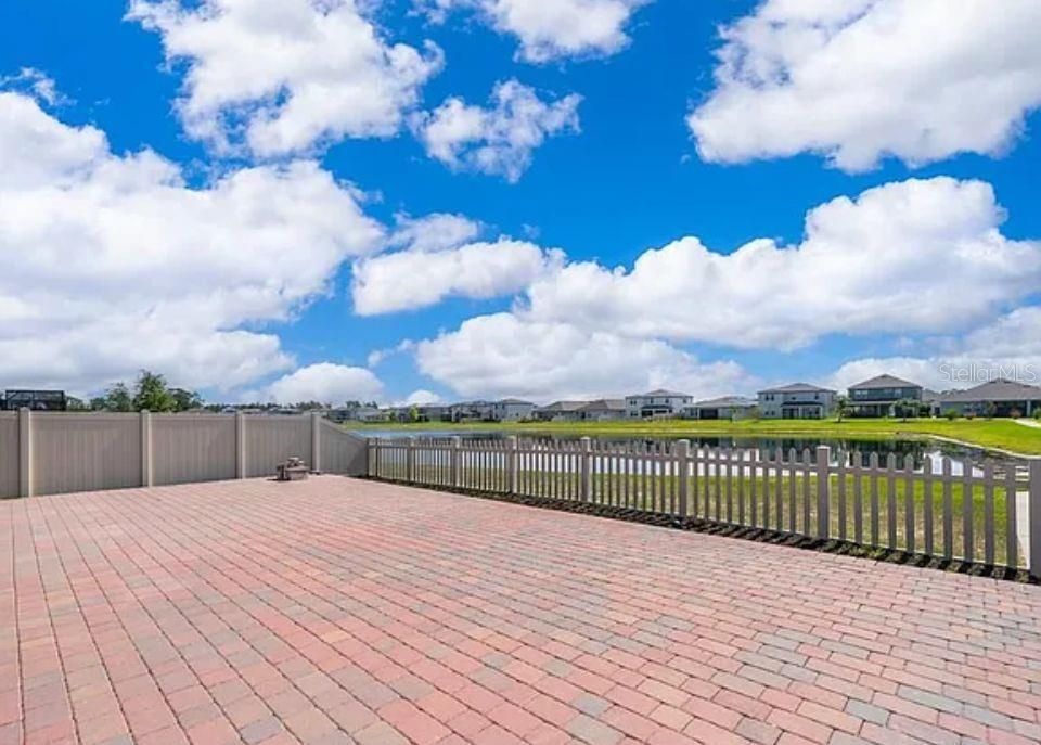 For Rent: $2,800 (4 beds, 2 baths, 2112 Square Feet)
