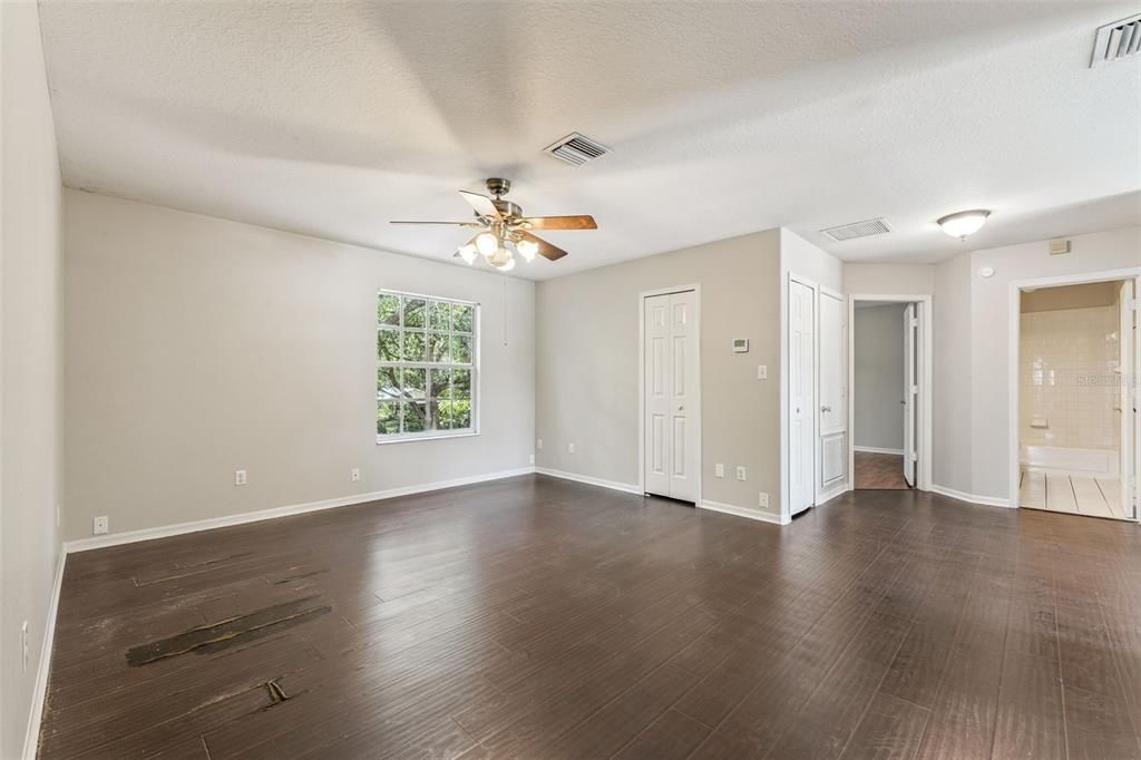 Active With Contract: $598,800 (5 beds, 3 baths, 3203 Square Feet)