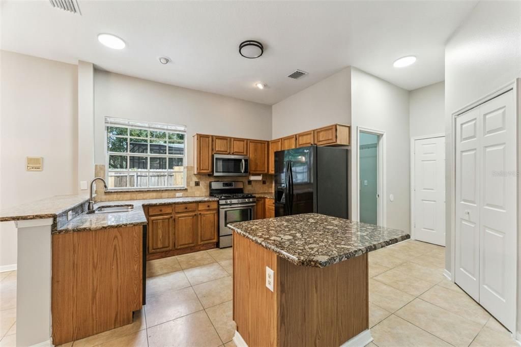 Active With Contract: $598,800 (5 beds, 3 baths, 3203 Square Feet)