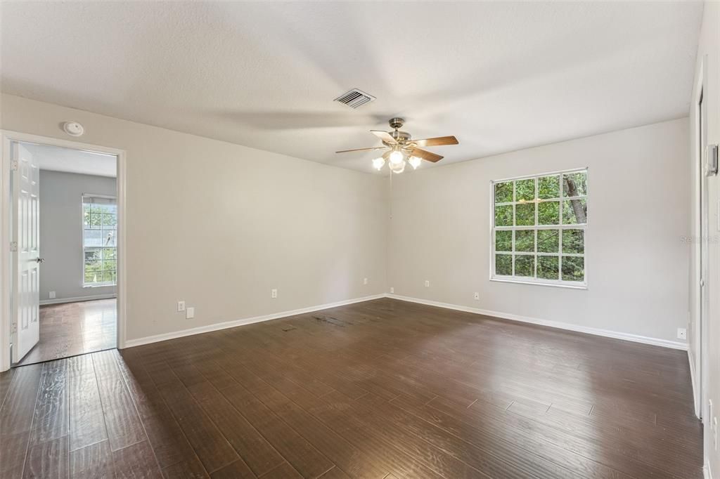 Active With Contract: $598,800 (5 beds, 3 baths, 3203 Square Feet)