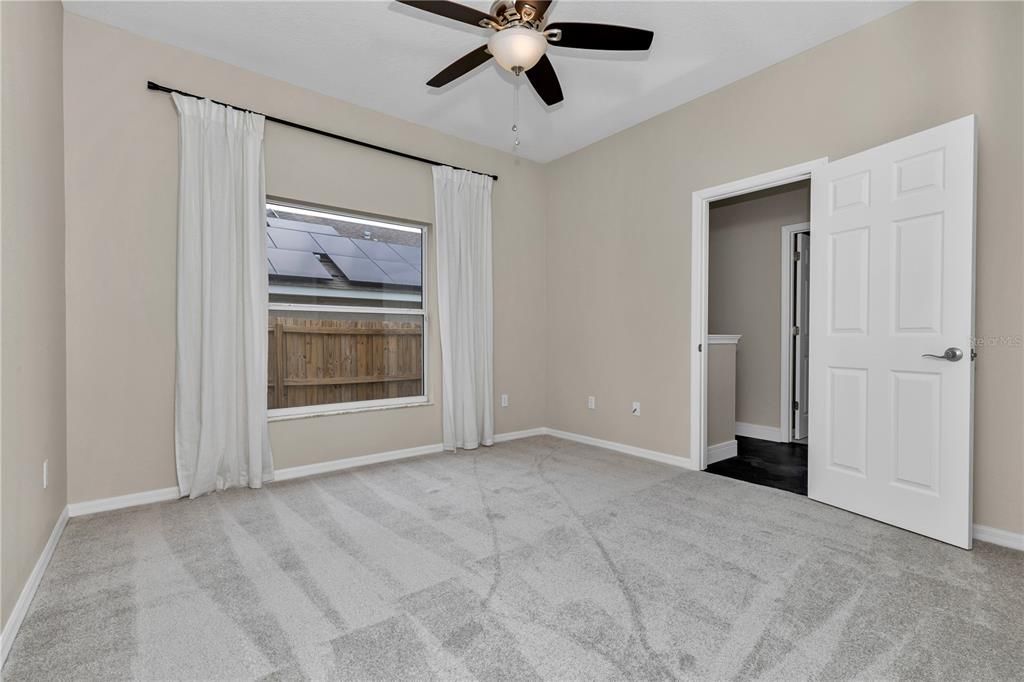 For Sale: $370,000 (4 beds, 3 baths, 2303 Square Feet)