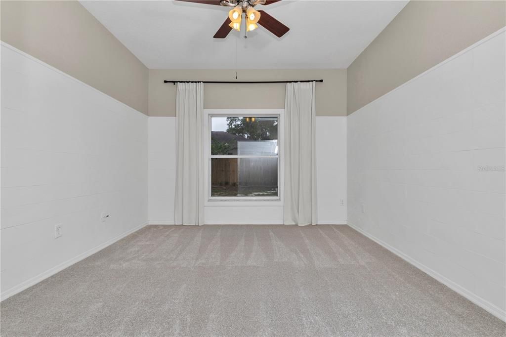 For Sale: $370,000 (4 beds, 3 baths, 2303 Square Feet)