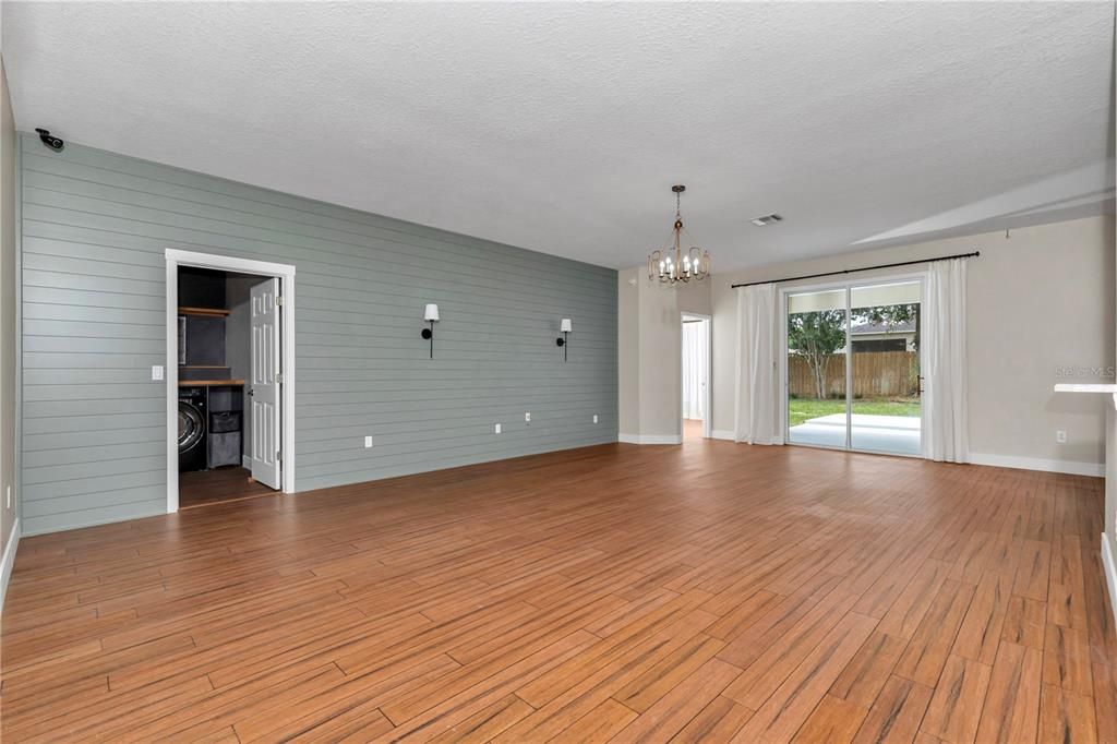 For Sale: $370,000 (4 beds, 3 baths, 2303 Square Feet)
