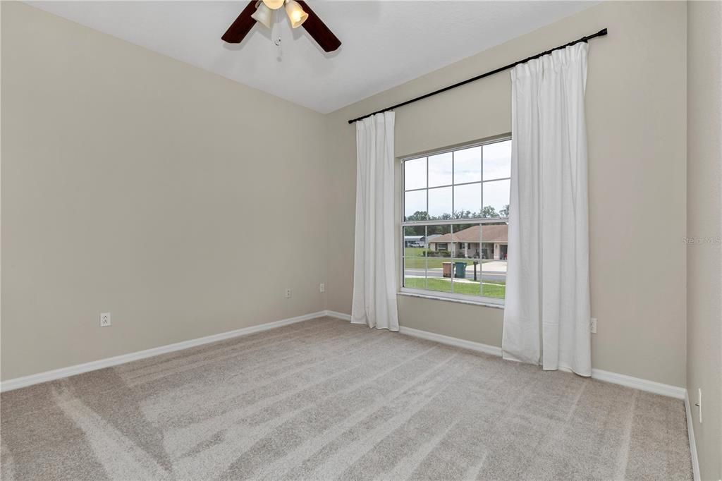 For Sale: $370,000 (4 beds, 3 baths, 2303 Square Feet)