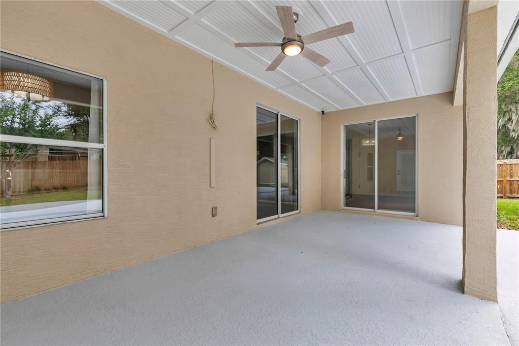 For Sale: $370,000 (4 beds, 3 baths, 2303 Square Feet)