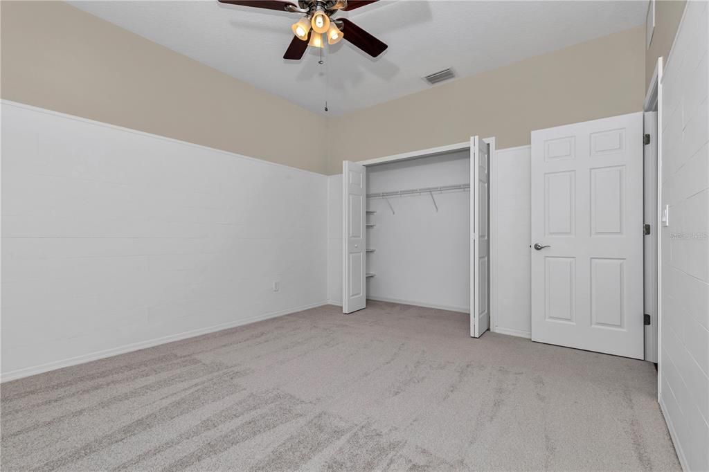 For Sale: $370,000 (4 beds, 3 baths, 2303 Square Feet)