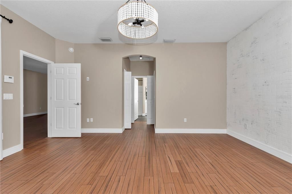For Sale: $370,000 (4 beds, 3 baths, 2303 Square Feet)