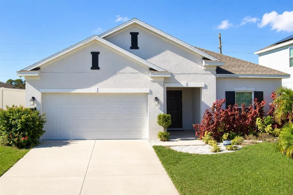 For Rent: $2,175 (4 beds, 2 baths, 1896 Square Feet)
