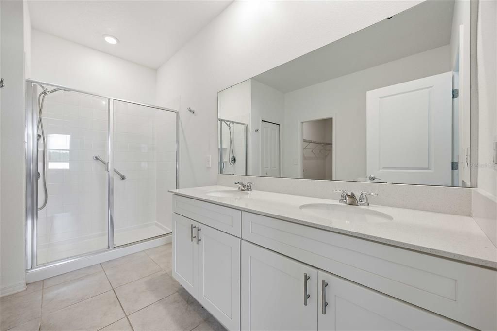 For Rent: $2,175 (4 beds, 2 baths, 1896 Square Feet)
