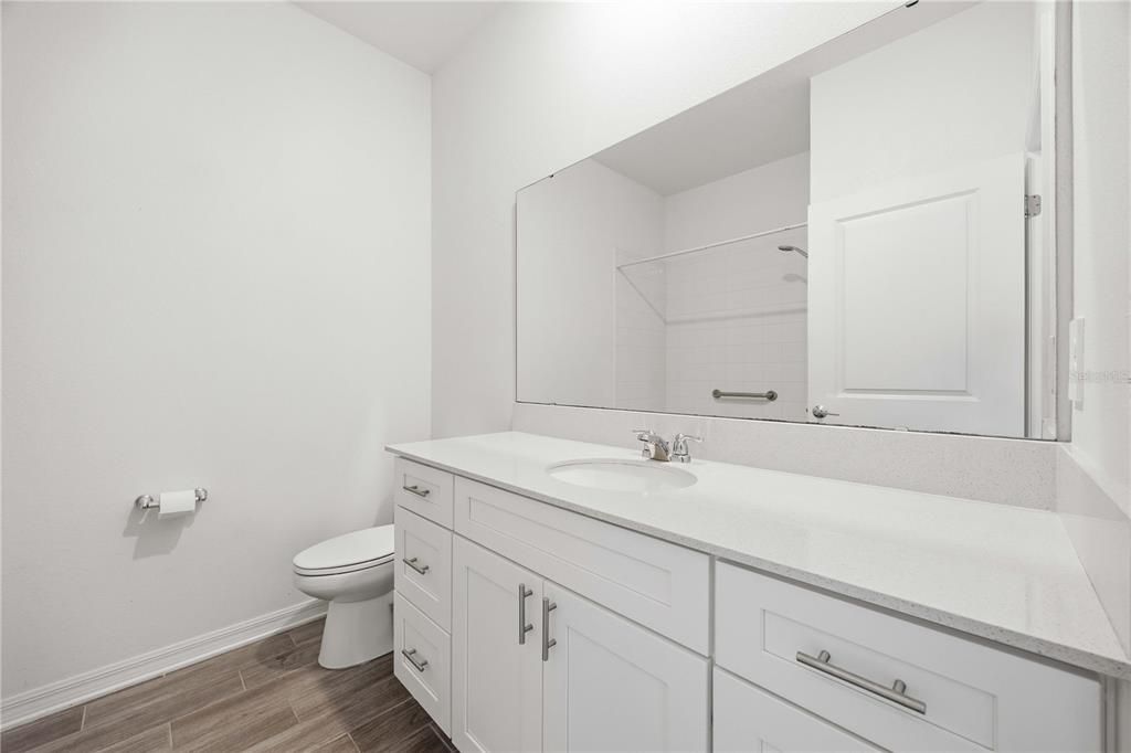 For Rent: $2,175 (4 beds, 2 baths, 1896 Square Feet)