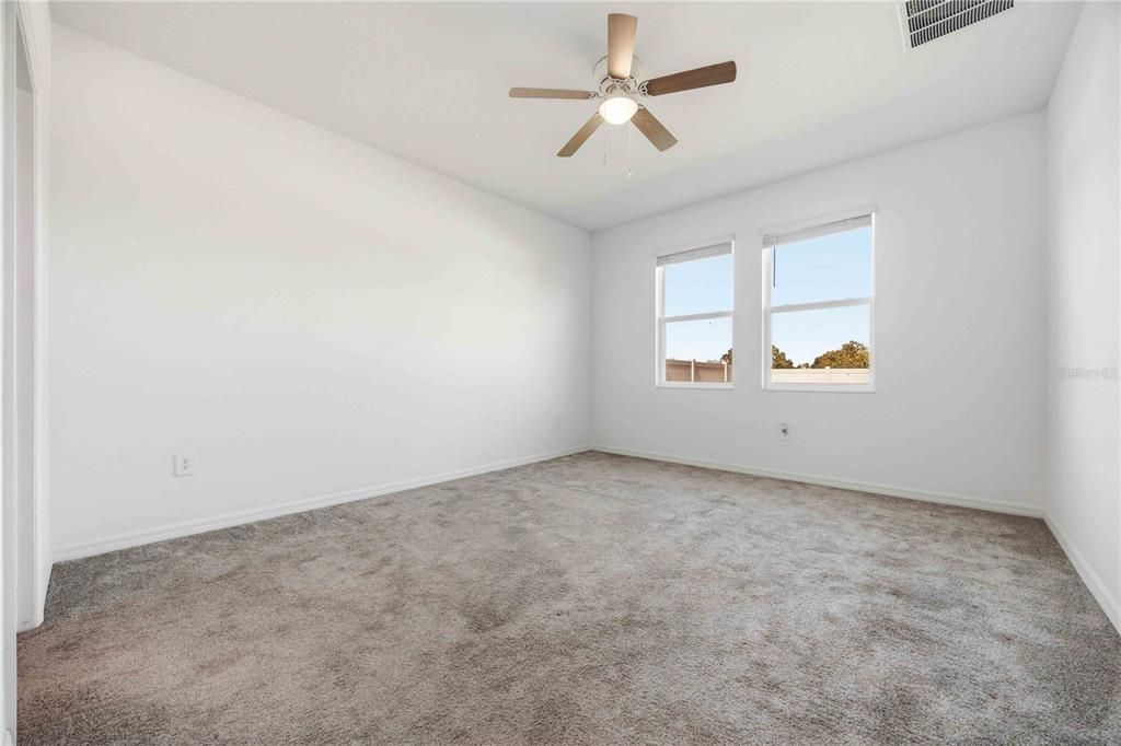 For Rent: $2,175 (4 beds, 2 baths, 1896 Square Feet)