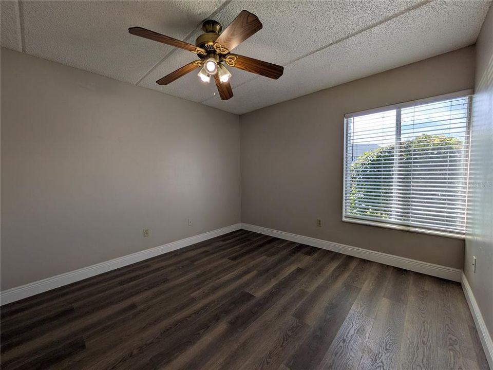 For Sale: $168,900 (2 beds, 2 baths, 980 Square Feet)