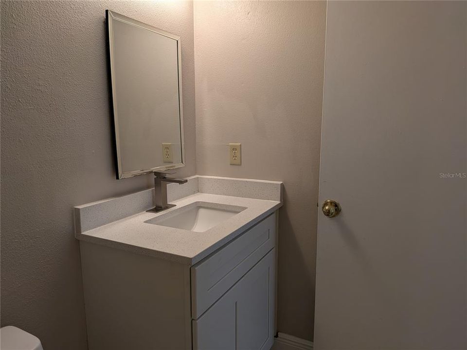 For Sale: $168,900 (2 beds, 2 baths, 980 Square Feet)
