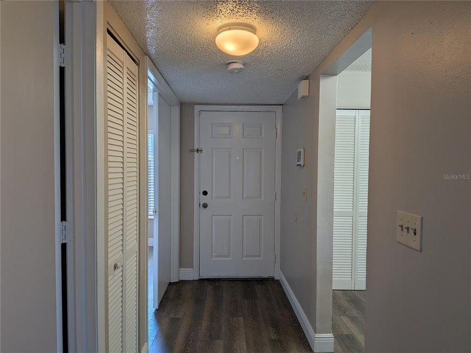 For Sale: $168,900 (2 beds, 2 baths, 980 Square Feet)