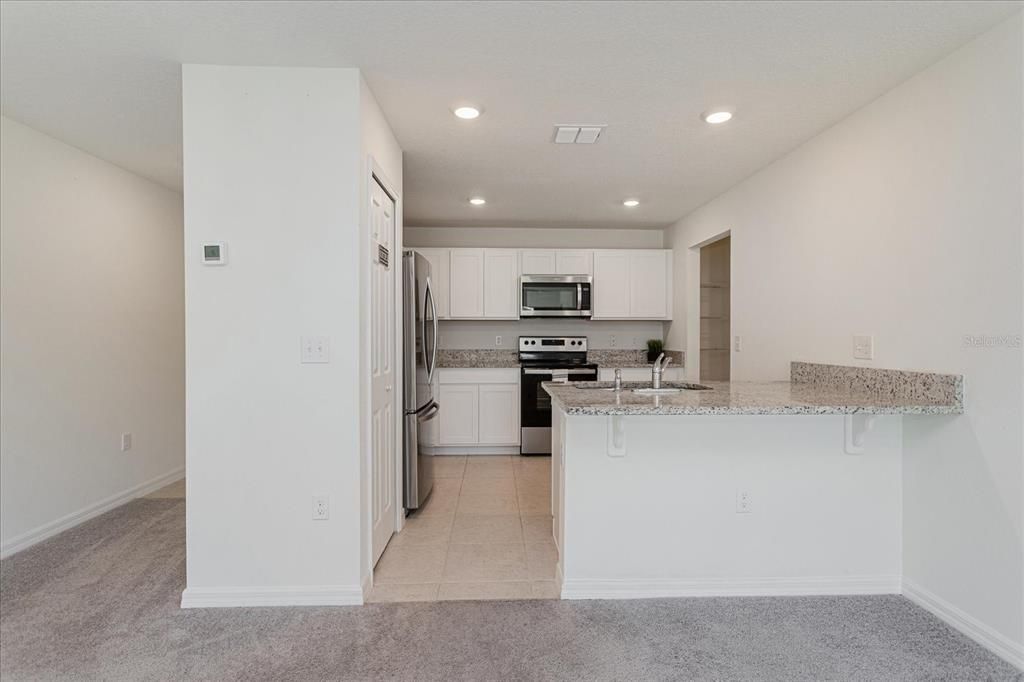 For Rent: $1,930 (3 beds, 2 baths, 1250 Square Feet)