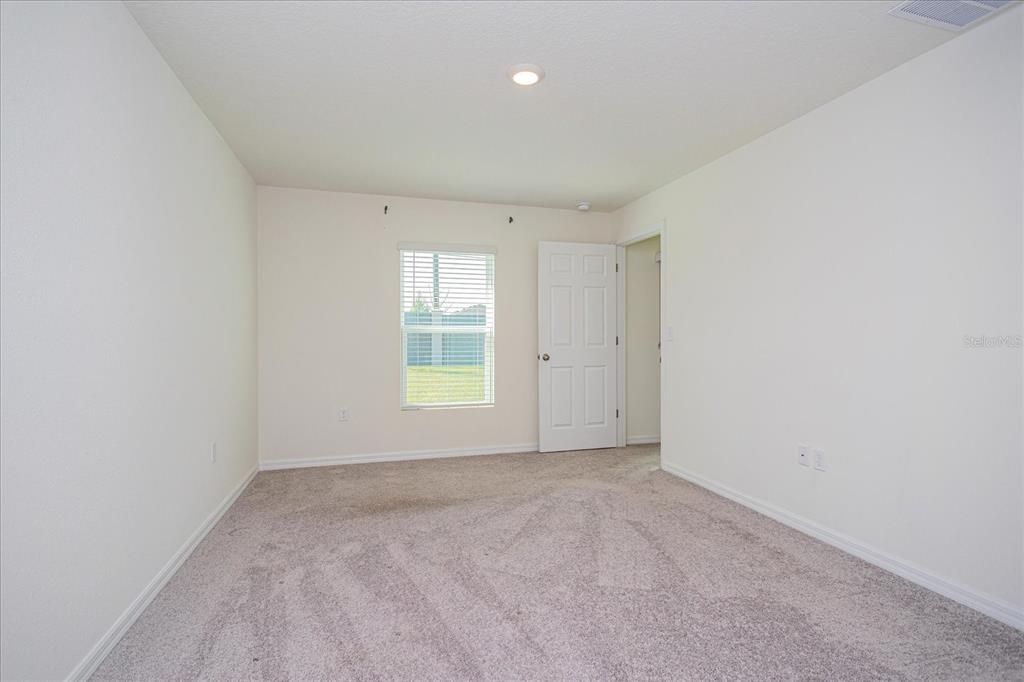 For Rent: $1,930 (3 beds, 2 baths, 1250 Square Feet)
