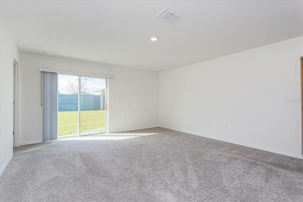 For Rent: $1,930 (3 beds, 2 baths, 1250 Square Feet)