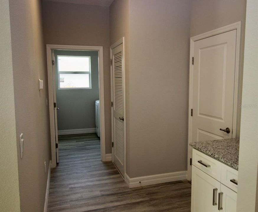 На продажу: $359,900 (4 спален, 3 ванн, 2092 Квадратных фут)
