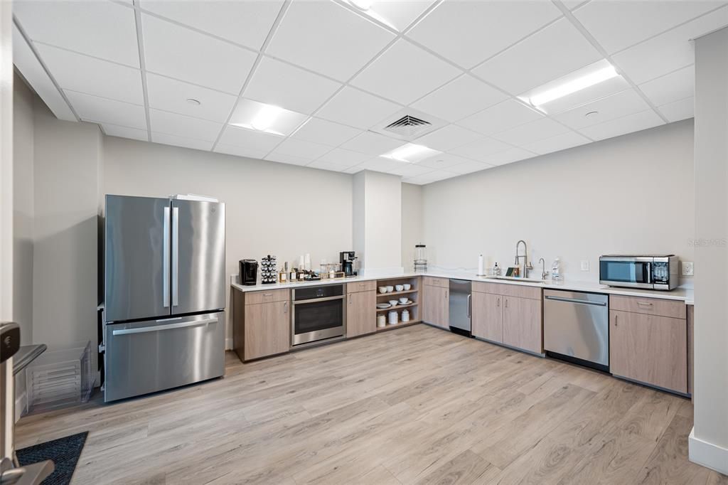For Rent: $5,500 (3 beds, 2 baths, 1902 Square Feet)