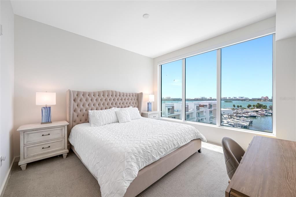For Rent: $5,500 (3 beds, 2 baths, 1902 Square Feet)