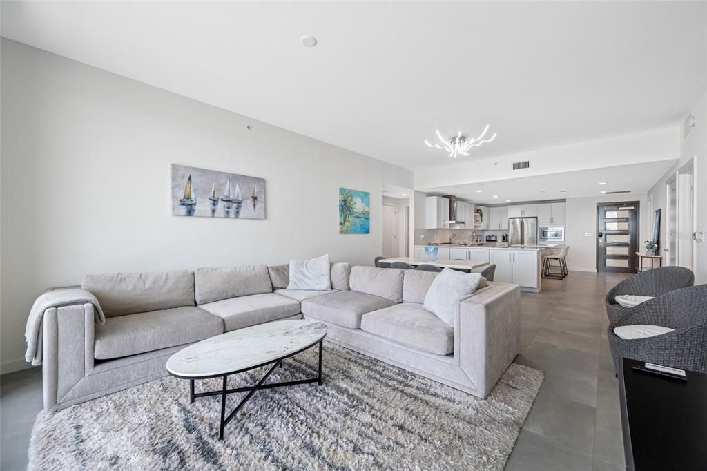 For Rent: $5,500 (3 beds, 2 baths, 1902 Square Feet)