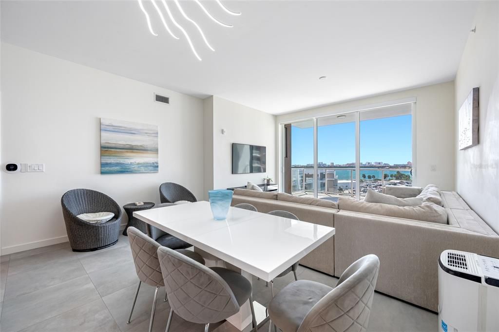 For Rent: $5,500 (3 beds, 2 baths, 1902 Square Feet)