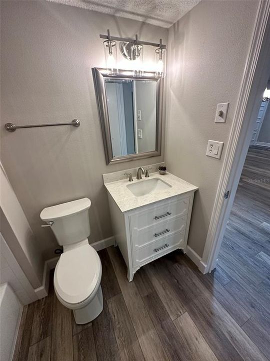 For Rent: $2,000 (1 beds, 1 baths, 825 Square Feet)