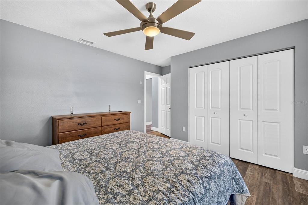 For Sale: $414,000 (3 beds, 2 baths, 1333 Square Feet)
