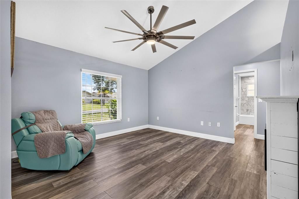For Sale: $414,000 (3 beds, 2 baths, 1333 Square Feet)