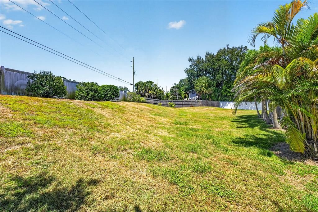 For Sale: $414,000 (3 beds, 2 baths, 1333 Square Feet)