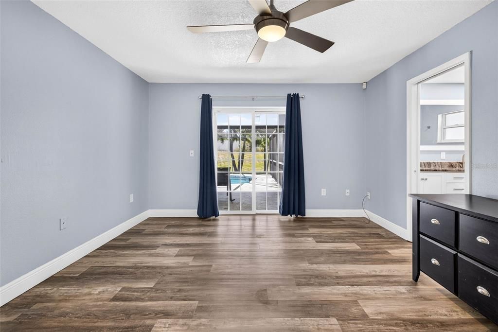 For Sale: $414,000 (3 beds, 2 baths, 1333 Square Feet)