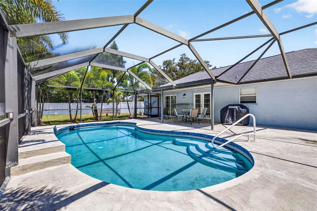 For Sale: $414,000 (3 beds, 2 baths, 1333 Square Feet)