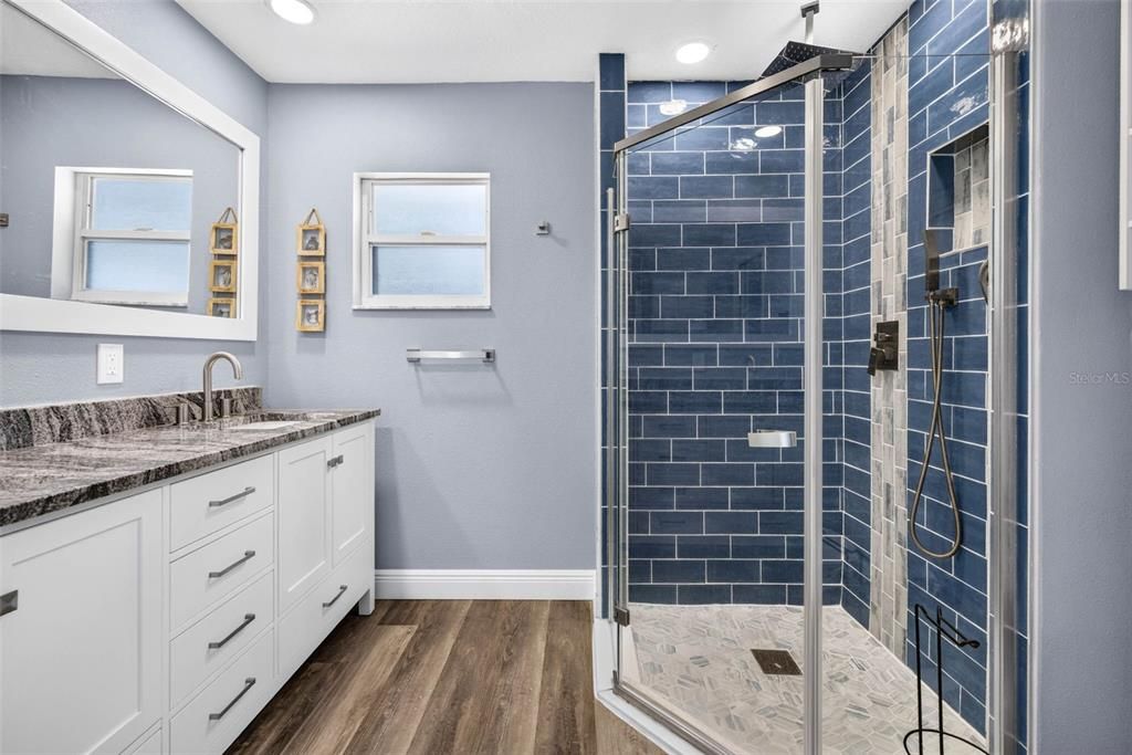 For Sale: $414,000 (3 beds, 2 baths, 1333 Square Feet)