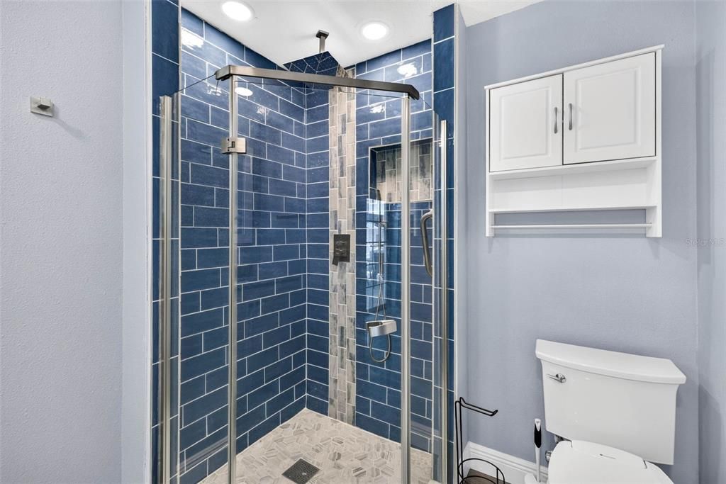 For Sale: $414,000 (3 beds, 2 baths, 1333 Square Feet)