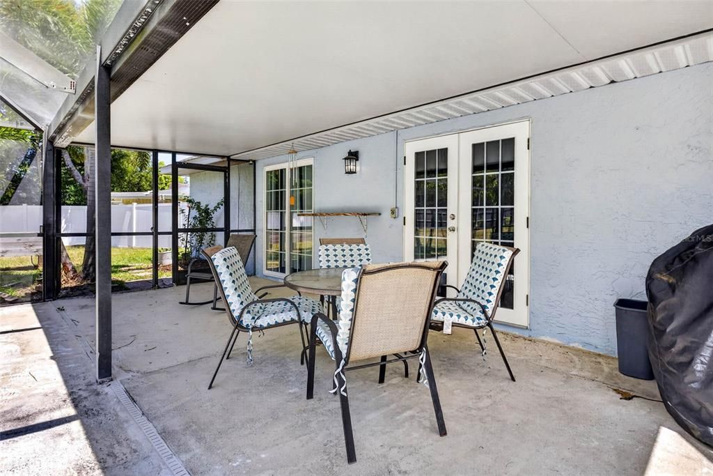 For Sale: $414,000 (3 beds, 2 baths, 1333 Square Feet)
