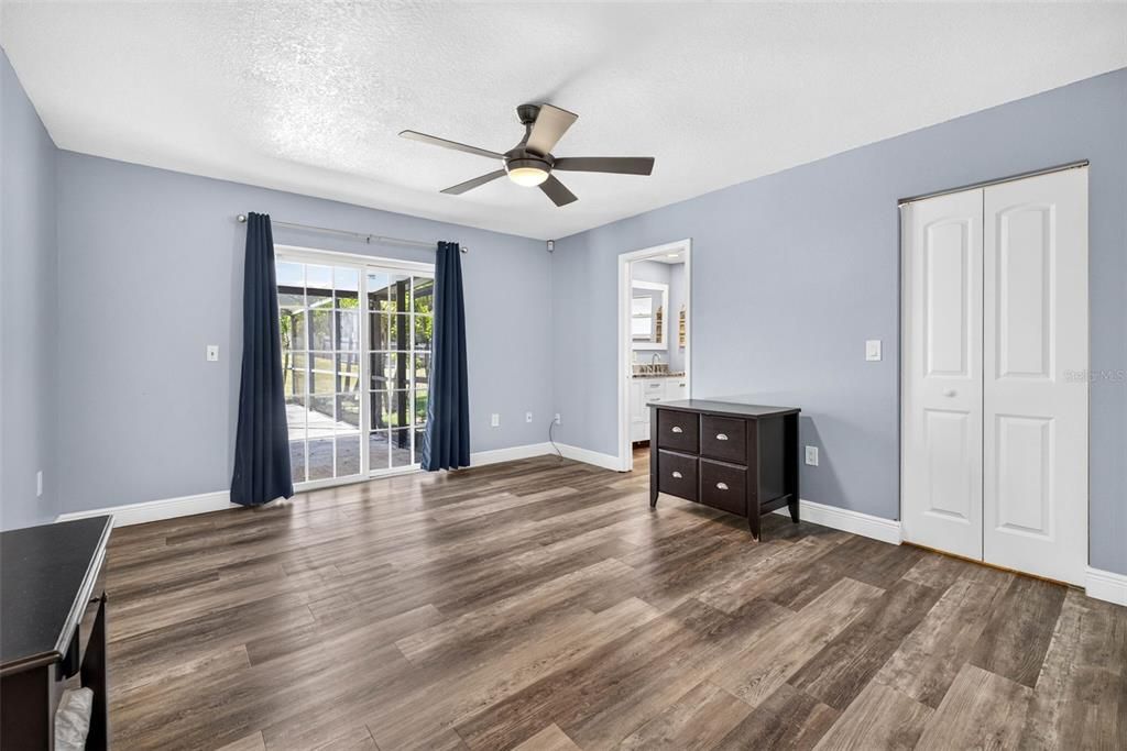 For Sale: $414,000 (3 beds, 2 baths, 1333 Square Feet)