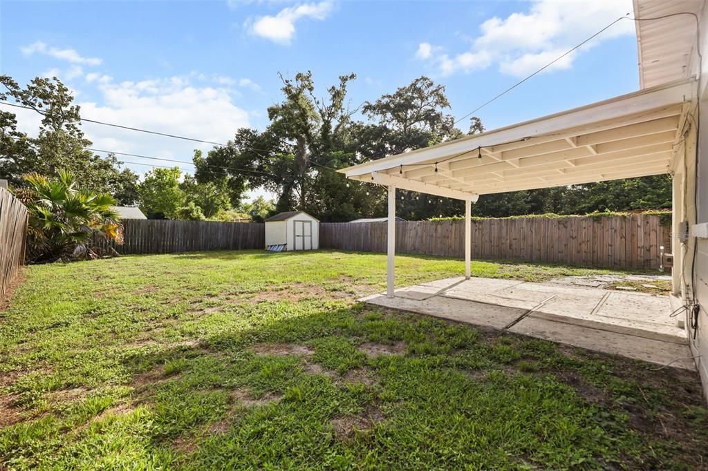 For Sale: $299,999 (3 beds, 1 baths, 1237 Square Feet)