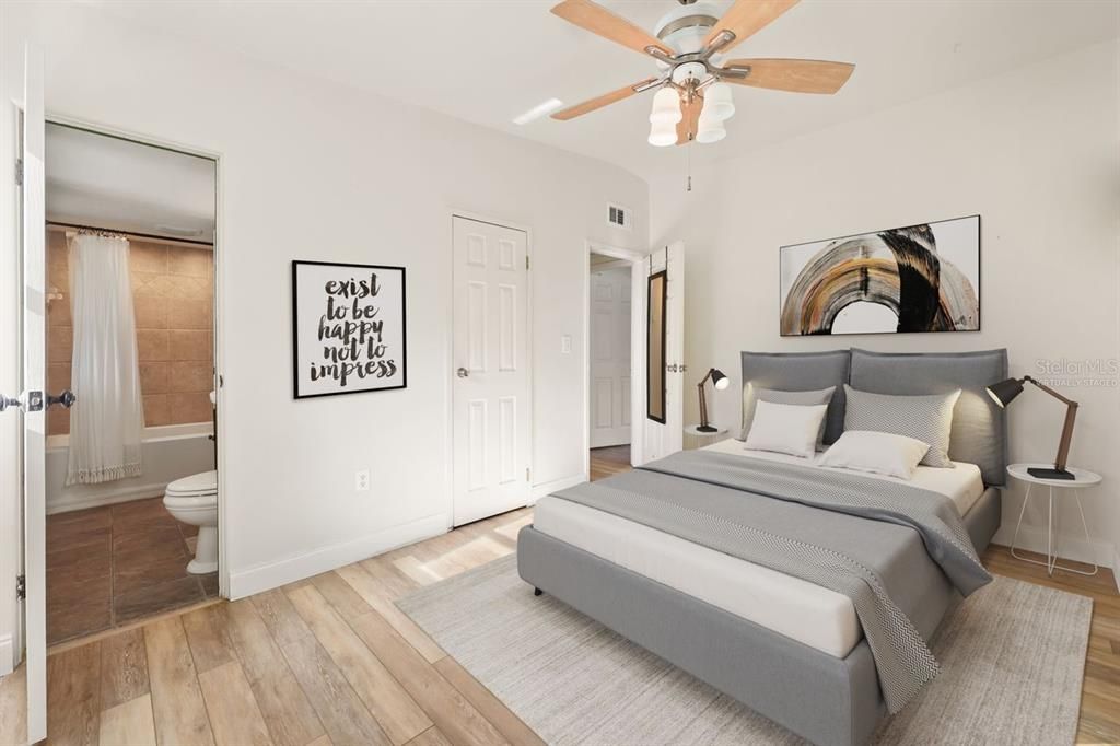 For Sale: $299,999 (3 beds, 1 baths, 1237 Square Feet)